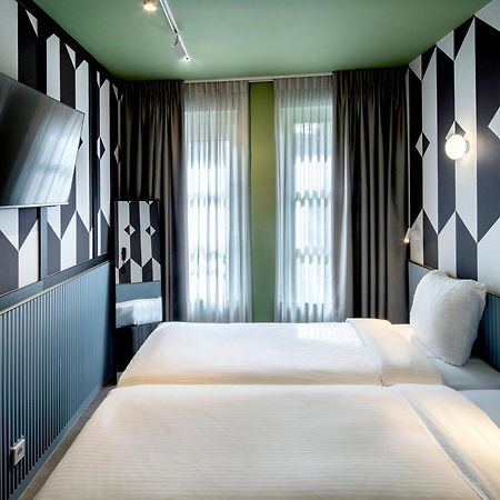 Tourist Inn Hotel Amsterdam Extérieur photo