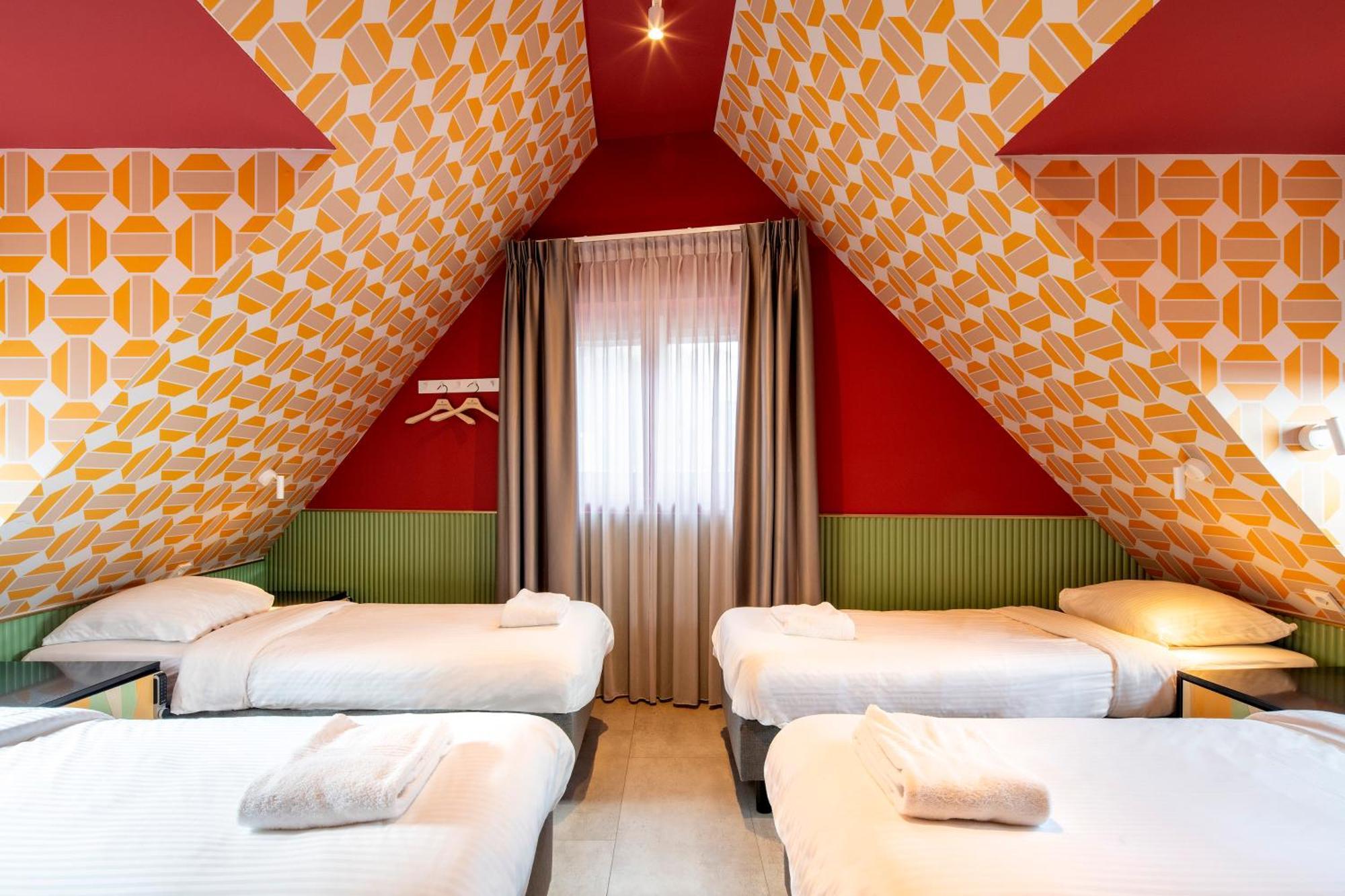 Tourist Inn Hotel Amsterdam Extérieur photo