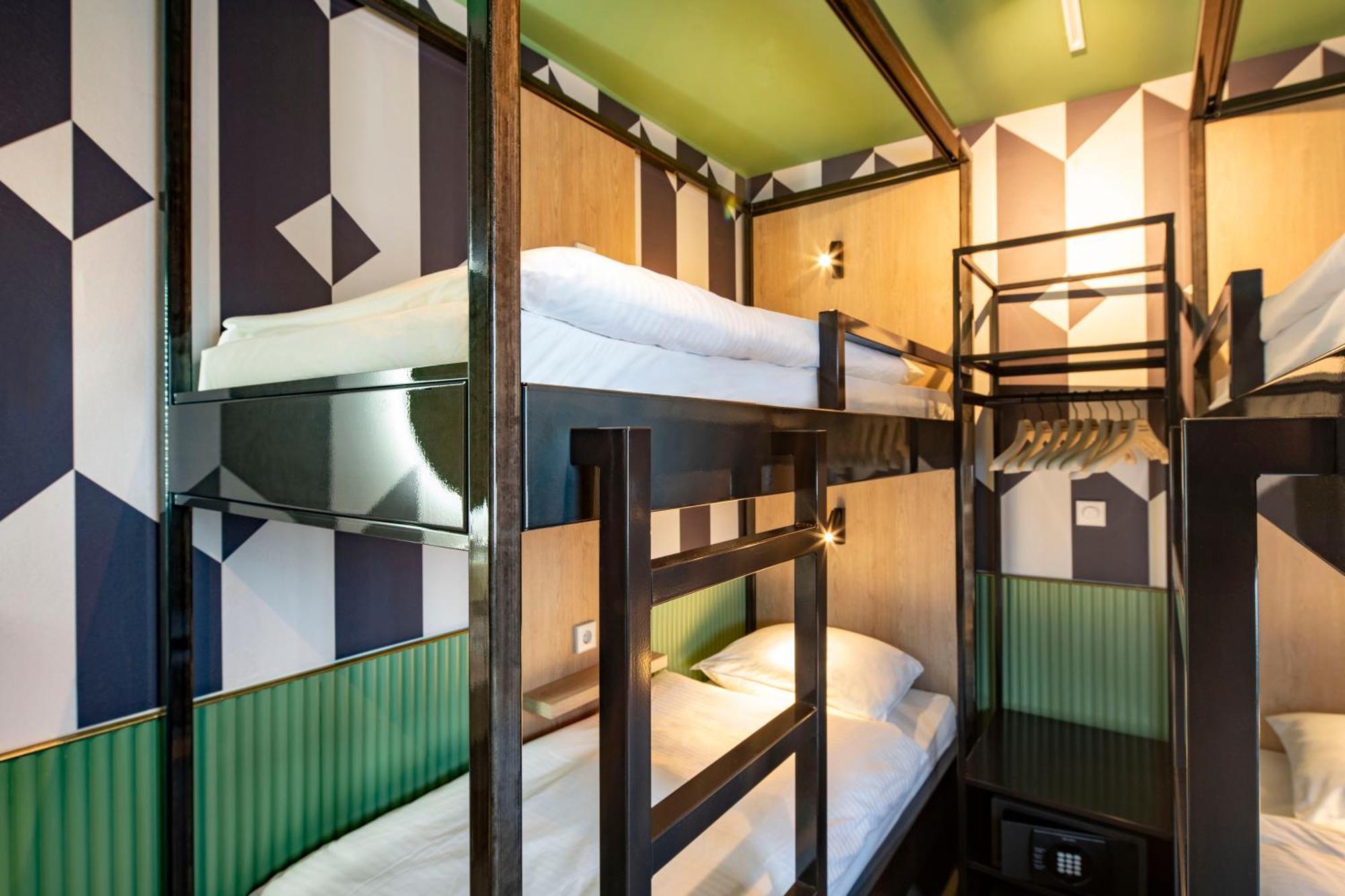 Tourist Inn Hotel Amsterdam Extérieur photo