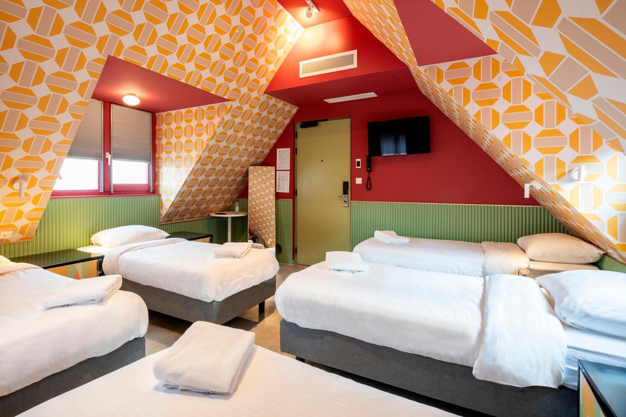 Tourist Inn Hotel Amsterdam Extérieur photo