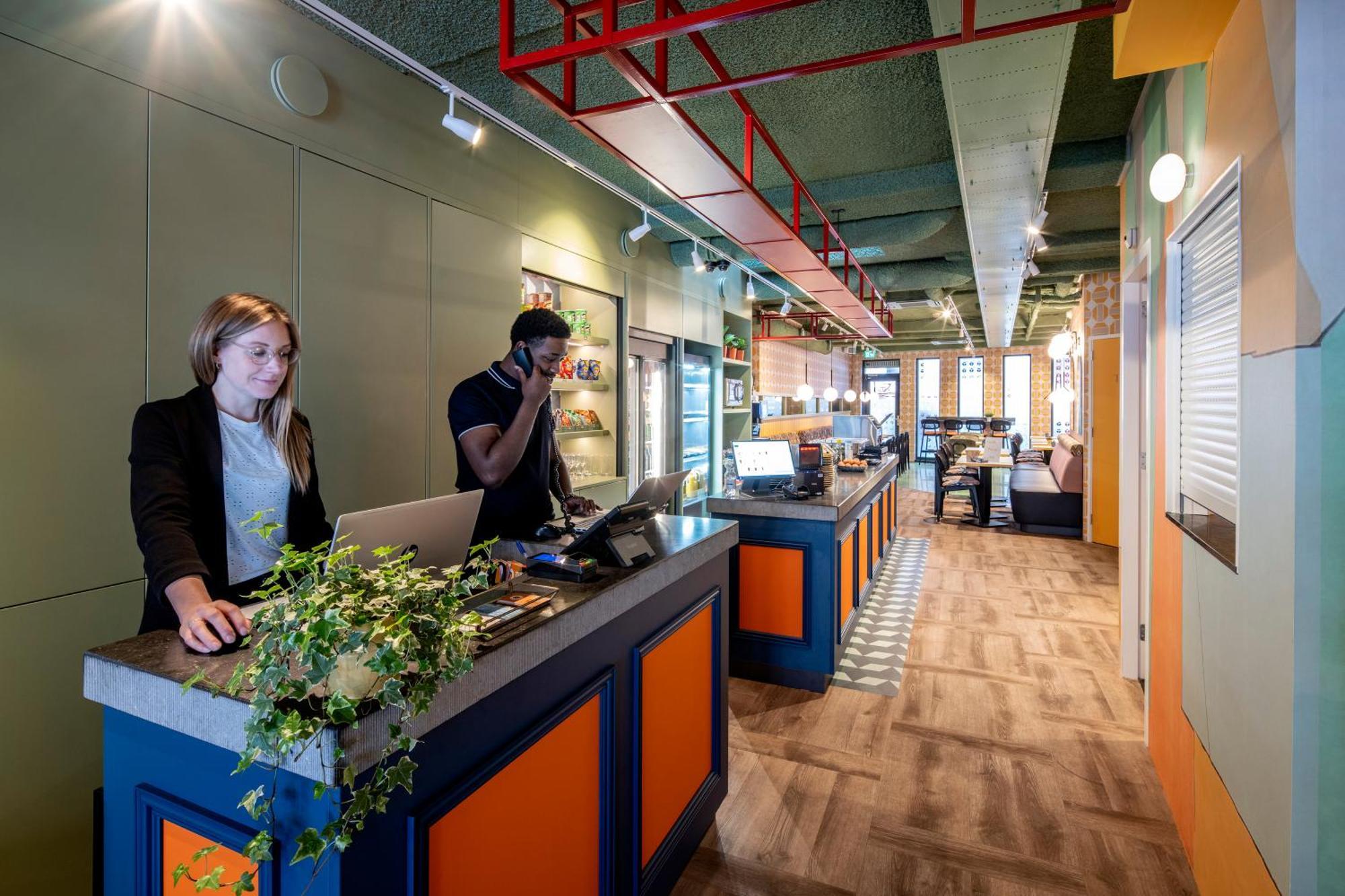 Tourist Inn Hotel Amsterdam Extérieur photo